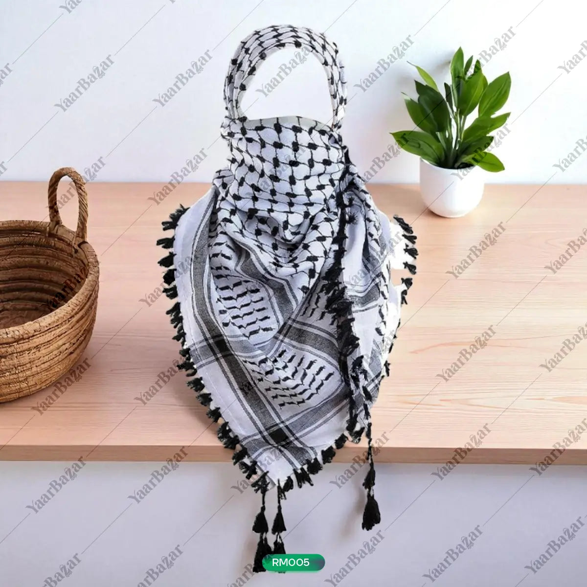 Classic Palestinian Keffiyeh Scarf – Black & White Shemagh
