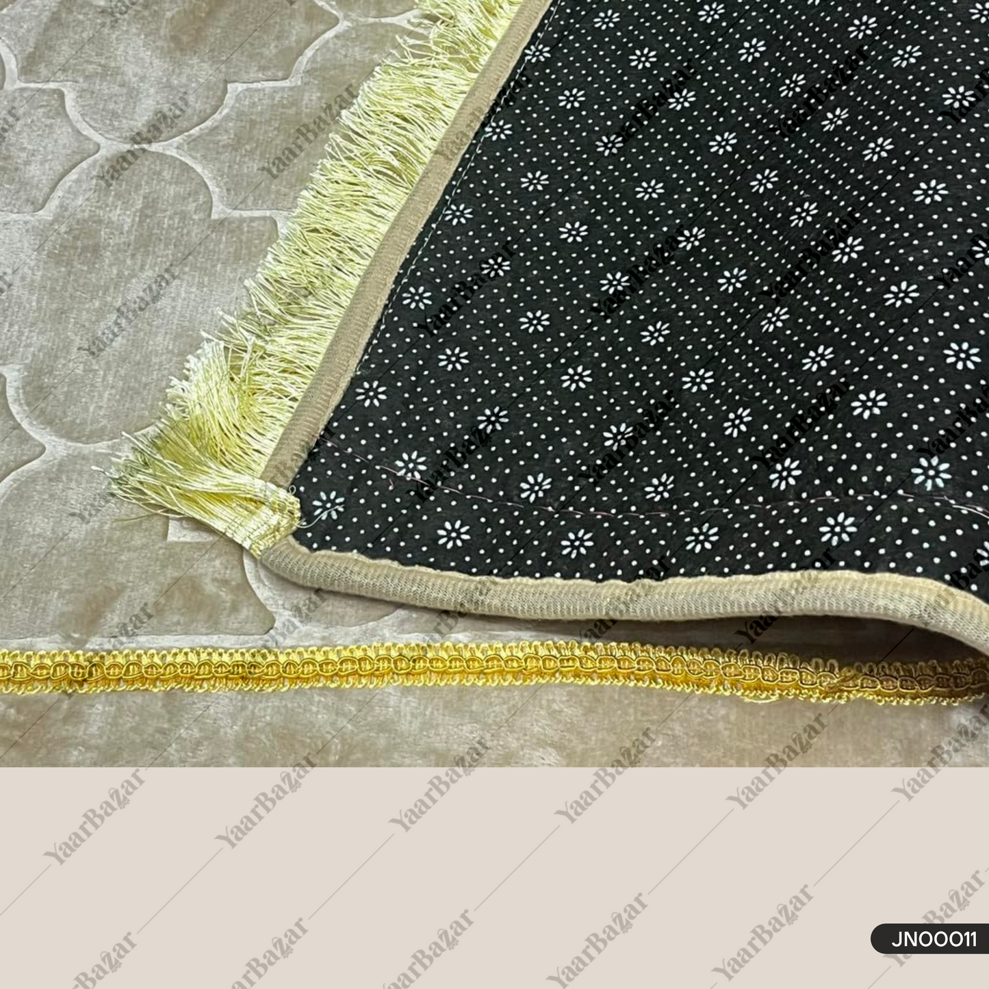 Jannat Premium Velvet Janamaz